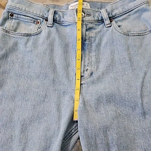 Abercrombie & Fitch The 90's High Rise Light Wash Jeans Size 29 (Size 8) - Picture 13 of 15